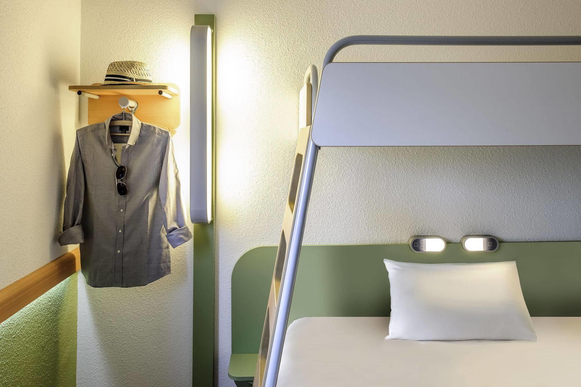 Hotel Ibis Budget Aix Les Bains - Gresy Exterior foto