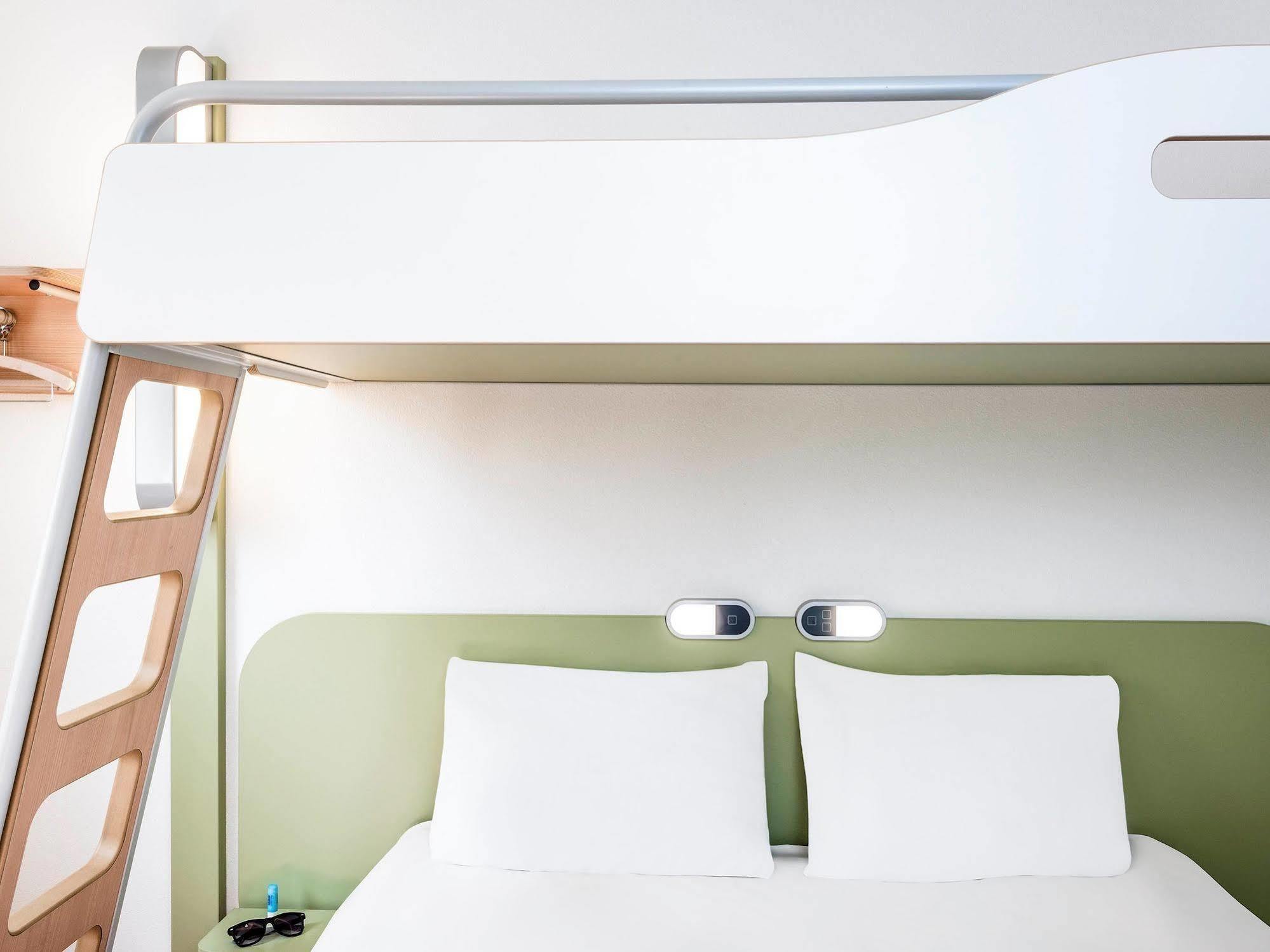 Hotel Ibis Budget Aix Les Bains - Gresy Exterior foto